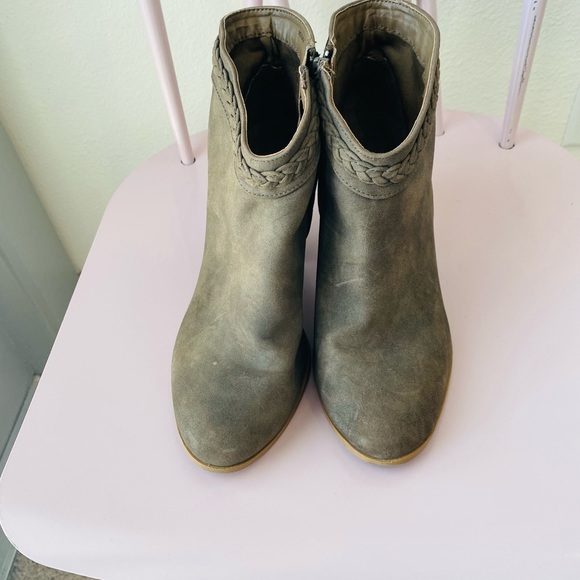 Braided dark brown faux leather booties - Picture 2 of 3